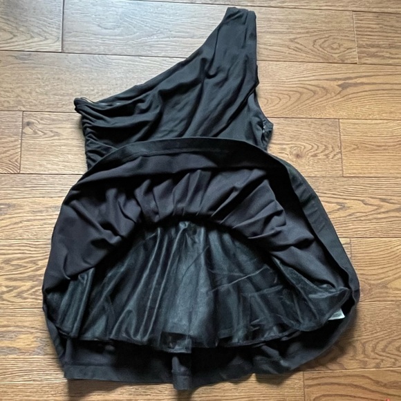 [H&M] One Shoulder Blouse - Picture 2 of 11